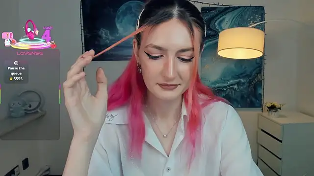 Snapshot of EasterBlink chatting on 2, 11, 2025 EasterBlink online show from 2, 11, 2025