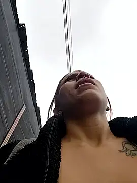 Snapshot of Zoe73_ chatting on 13, 10, 2025 Zoe73 online show from 13, 10, 2025