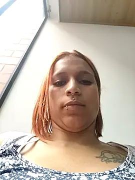 Snapshot of Zoe73_ chatting on 18, 10, 2025 Zoe73 online show from 18, 10, 2025