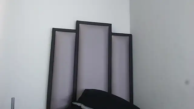  Leohot  online show from 30, 11, 2025