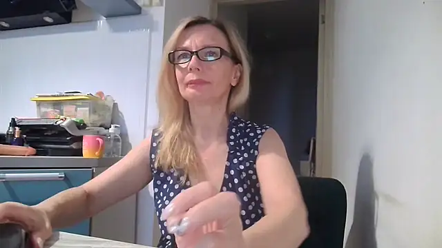Sweetmurrr online show from 14, 6, 2026