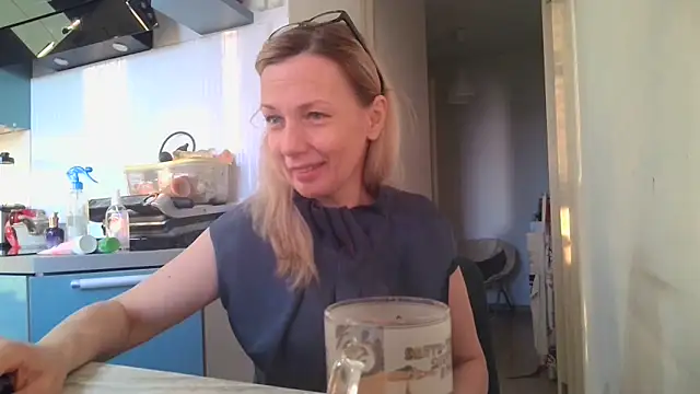 Sweetmurrr online show from 22, 6, 2026