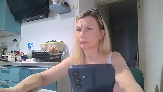 Sweetmurrr online show from 24, 6, 2026