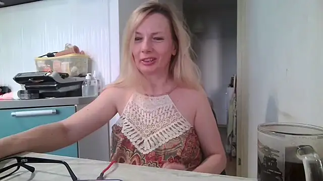 Sweetmurrr online show from 26, 6, 2026