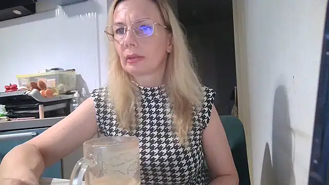 Sweetmurrr online show from 14, 7, 2026
