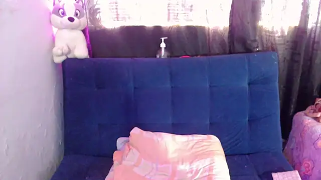 Megan Gil  online show from 24, 4, 2026