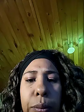 IVONNE COLLINS33 online show from 19, 2, 2026