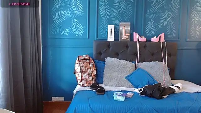 zohet kriss online show from 25, 4, 2026