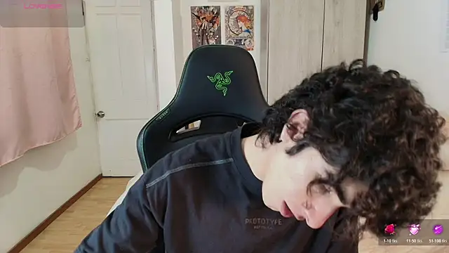 Nude Boy18 online show from 17, 4, 2026