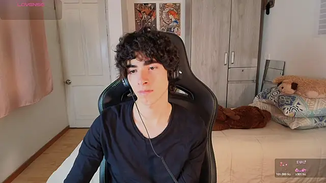 Nude Boy18 online show from 22, 4, 2026