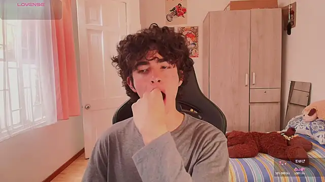 Nude Boy18 online show from 24, 4, 2026