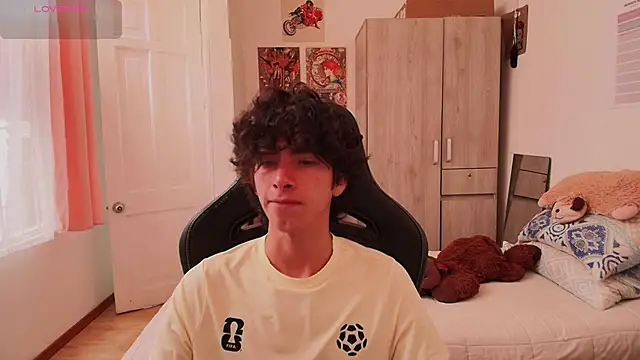 Nude Boy18 online show from 25, 4, 2026