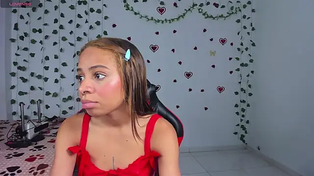 yumi hanna online show from 24, 4, 2026