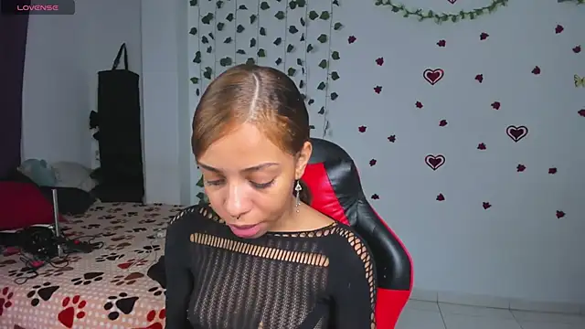 yumi hanna online show from 26, 4, 2026