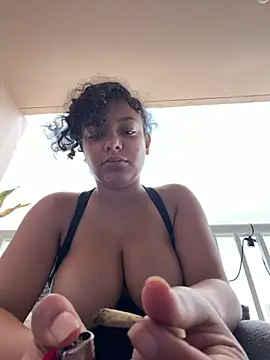 Snapshot of allybluee777 chatting on 20, 5, 2026 allybluee777 online show from 20, 5, 2026
