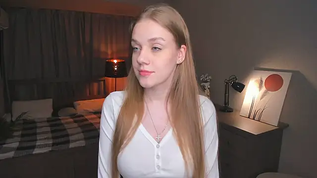 OdellaFrake online show from 25, 9, 2025