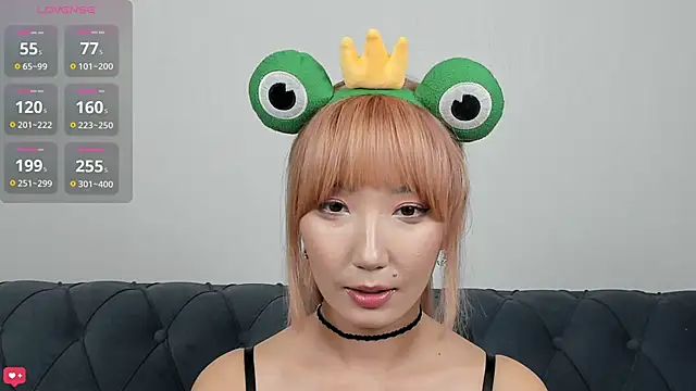 Snapshot of Yume_ko chatting on 9, 9, 2025 Yume ko online show from 9, 9, 2025