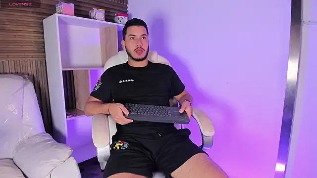 Axel grey  online show from 14, 10, 2025