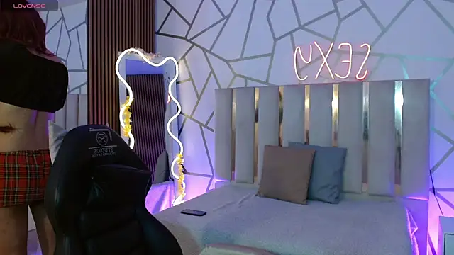 Snapshot of CYRUS_TAY chatting on 17, 12, 2025 CYRUS TAY online show from 17, 12, 2025