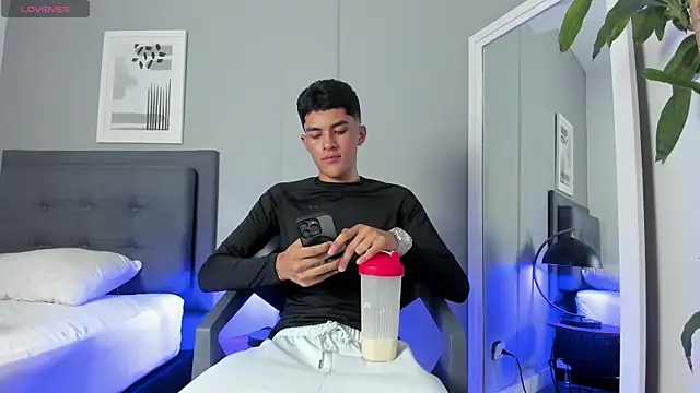 Tylerffoxx online show from 22, 9, 2025