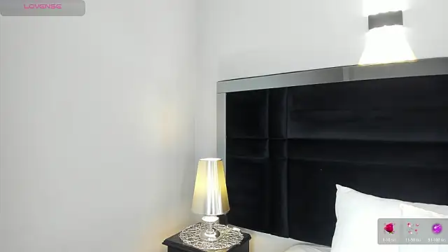 CarolineLee  online show from 27, 2, 2026