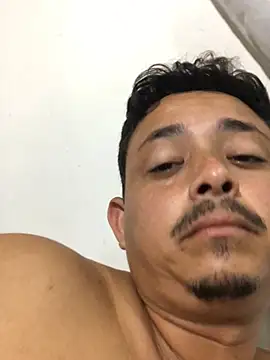 Snapshot of veronica_and_bryan chatting on 12, 3, 2026 veronica and bryan online show from 12, 3, 2026