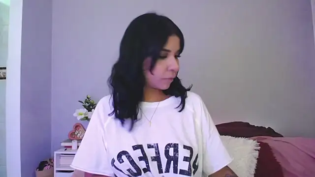 Laura-angeel online show from 18, 11, 2025