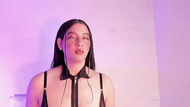 Megan Luxe online show from 16, 5, 2026