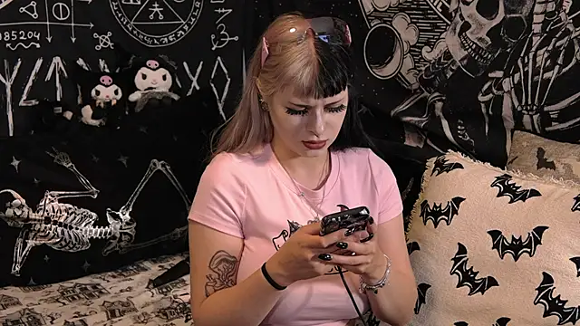 Paige Turner online show from 24, 4, 2026