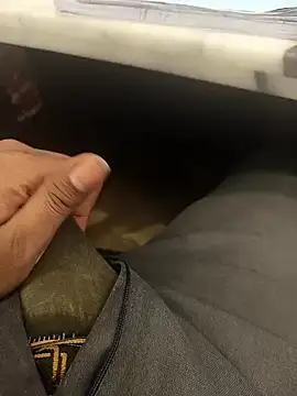 hotboy43339 online show from 19, 12, 2025