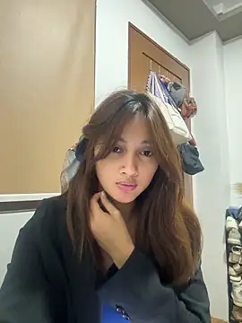 Snapshot of LanySylvia chatting on 28, 10, 2025 LanySylvia online show from 28, 10, 2025