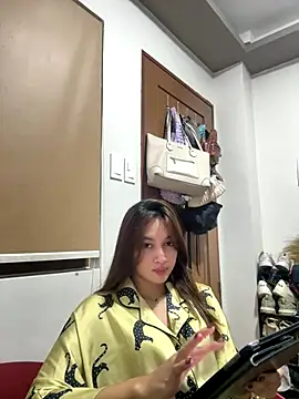 Snapshot of LanySylvia chatting on 7, 11, 2025 LanySylvia online show from 7, 11, 2025