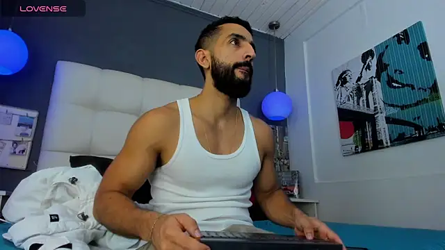 Yiyo10  online show from 12, 2, 2026