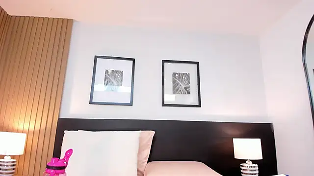 catalina jolie online show from 9, 10, 2025