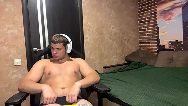 Snapshot of MusclePhantom chatting on 7, 6, 2026 MusclePhantom online show from 7, 6, 2026