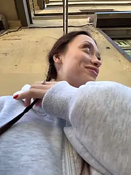 Snapshot of EstaVista chatting on 28, 9, 2025 EstaVista online show from 28, 9, 2025