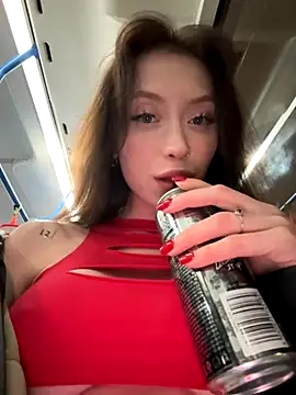 Snapshot of EstaVista chatting on 12, 11, 2025 EstaVista online show from 12, 11, 2025