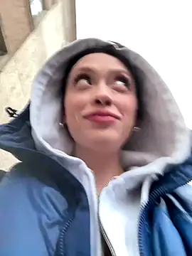 Snapshot of EstaVista chatting on 13, 11, 2025 EstaVista online show from 13, 11, 2025