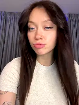 Snapshot of EstaVista chatting on 30, 11, 2025 EstaVista online show from 30, 11, 2025