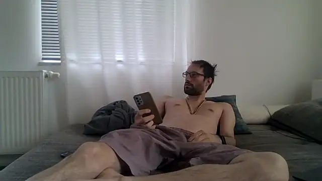 Snapshot of XLBarehengst chatting on 3, 5, 2026 XLBarehengst online show from 3, 5, 2026