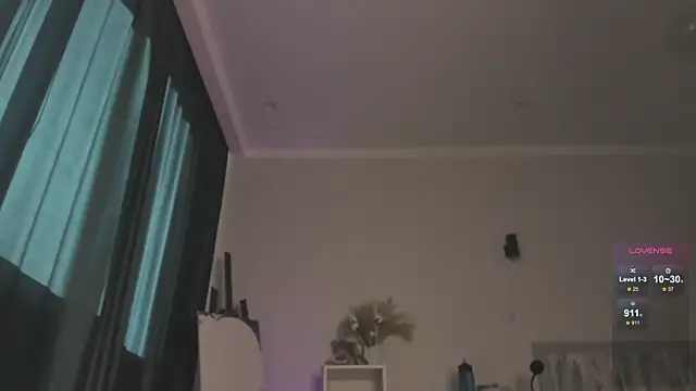 devaivy online show from 4, 10, 2025