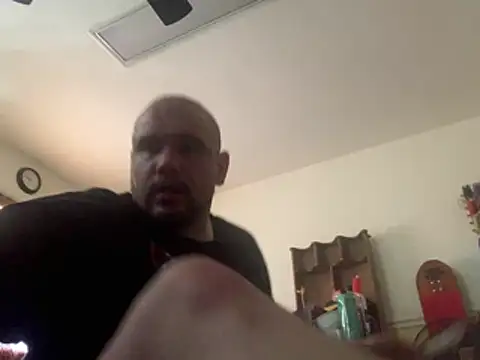 Snapshot of shakeweight chatting on 19, 3, 2026 shakeweight online show from 19, 3, 2026