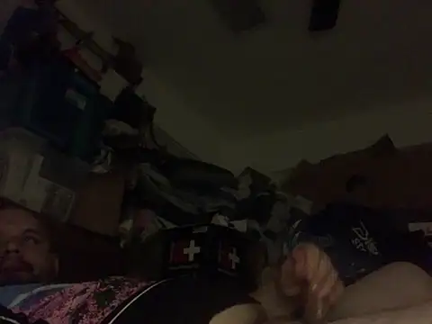 Snapshot of shakeweight chatting on 11, 4, 2026 shakeweight online show from 11, 4, 2026