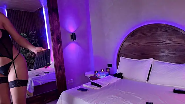 renata black  online show from 16, 10, 2025