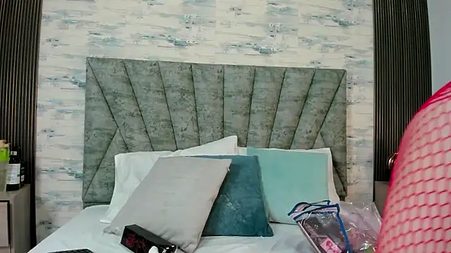 ShanelEvans online show from 1, 12, 2025