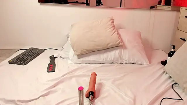 ShanelEvans online show from 28, 4, 2026