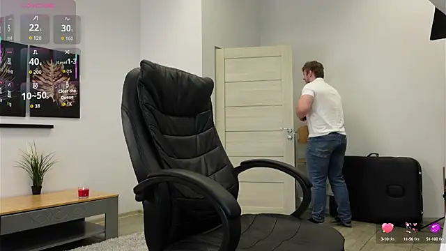 Richard Dullas online show from 3, 10, 2025