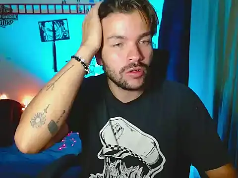 Snapshot of cortelioni_massimo_ chatting on 7, 10, 2025 cortelioni massimo online show from 7, 10, 2025