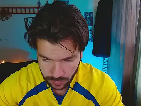 Snapshot of cortelioni_massimo_ chatting on 15, 10, 2025 cortelioni massimo online show from 15, 10, 2025