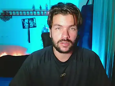 Snapshot of cortelioni_massimo_ chatting on 21, 10, 2025 cortelioni massimo online show from 21, 10, 2025